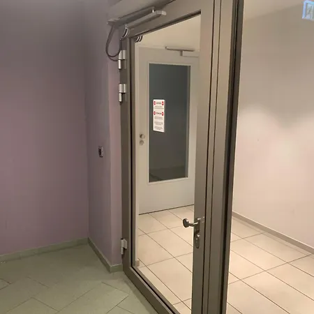 Lejlighed 279 Expositon Center Galluswarte Main Train Station Frankfurt am Main