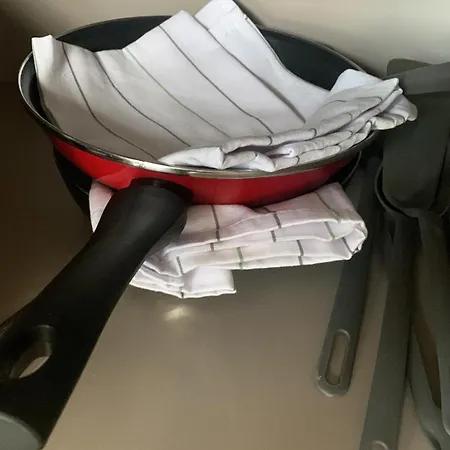 279 Expositon Center Galluswarte Main Train Station *