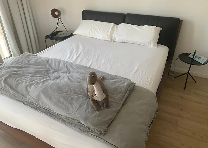 279 Expositon Center Galluswarte Main Train Station * Frankfurt am Main