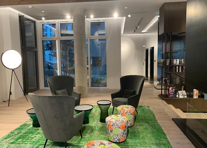 279 Expositon Center Galluswarte Main Train Station * Frankfurt am Main