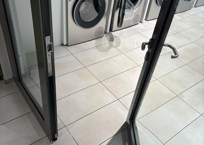 279 Expositon Center Galluswarte Main Train Station * 프랑크푸르트