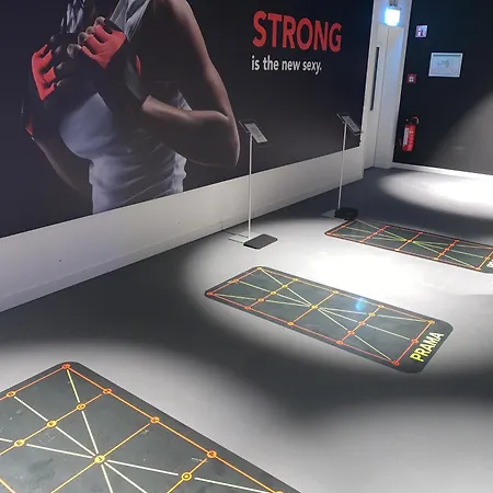 アパート 279 Expositon Center Galluswarte Main Train Station フランクフルト