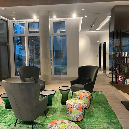 279 Expositon Center Galluswarte Main Train Station * フランクフルト