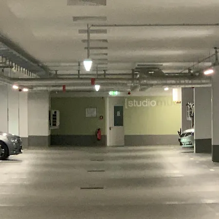 279 Expositon Center Galluswarte Main Train Station * フランクフルト