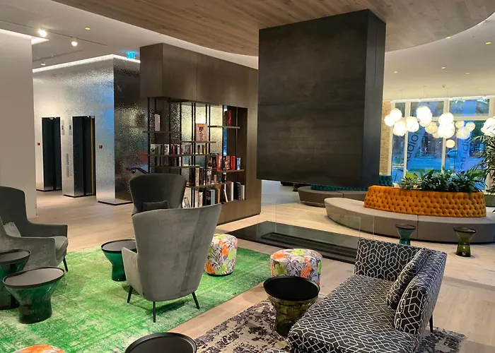 279 Expositon Center Galluswarte Main Train Station *