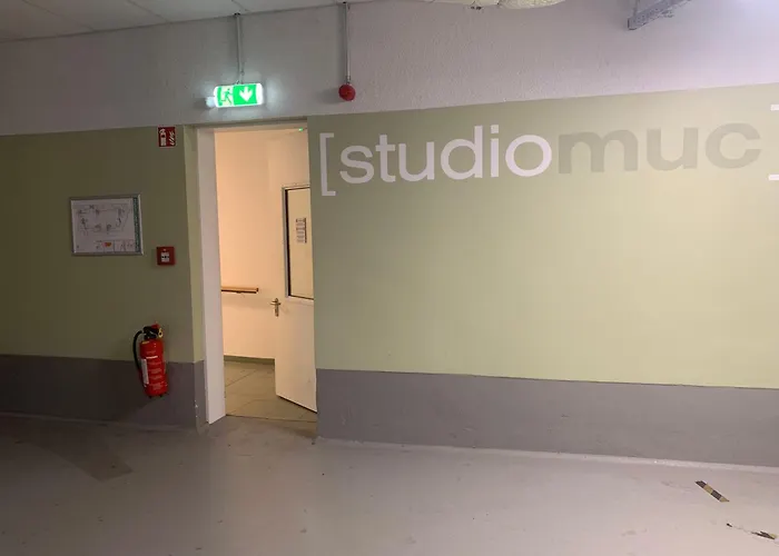 279 Expositon Center Galluswarte Main Train Station * Φραγκφούρτη